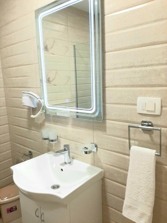 Apolon Apart Šušanj Buitenkant foto